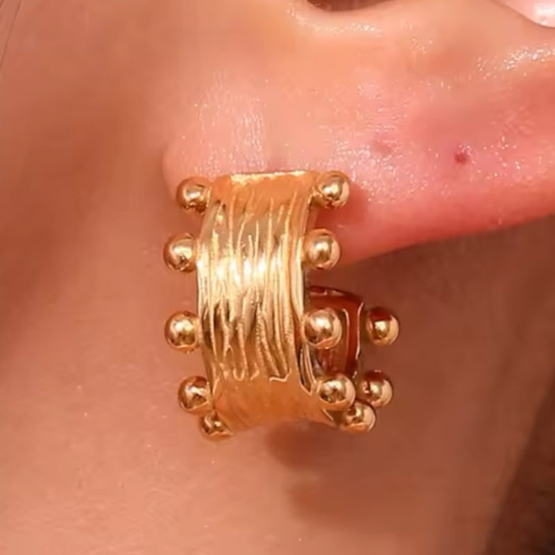 029 Gold Hoops